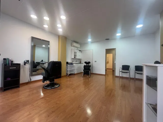 LOCAL DIÁFANO DE 60 M2 EN ZONA SETCAMINS — 2