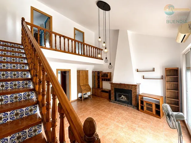 FANTASTICO DUPLEX EN EL ALAMILLO EN RESIDENCIAL CON PISCINA  - foto 4