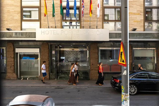 ESPECTACULAR PISO DE 4 DORMITORIOS EN PEDRO ANTONIO DE ALARCÓN 9 — 30