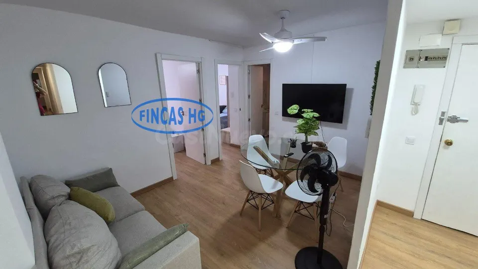 Gran piso con patio exclusivo en San Blas – Zona Pintor Gisbert