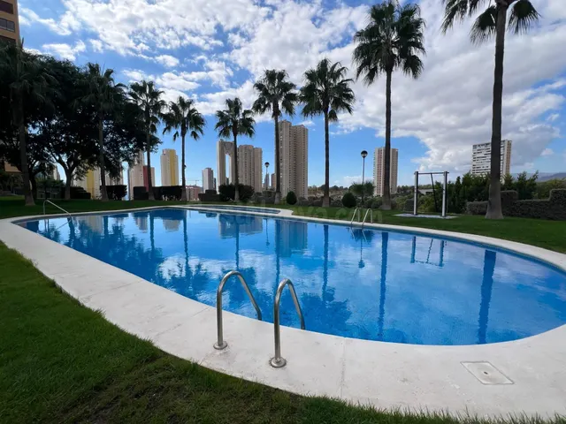 PISO EN PRESIDENTE ADOLFO SUAREZ (PLAYA PONIENTE) - foto 3