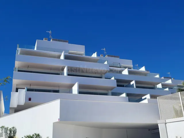 Ático dúplex con terrazas en Bahía Dorada - Estepona - foto 3