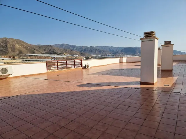 Ático con encanto: Vistas al mar, comodidad y céntrico — 23