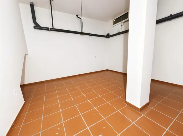 Casa adosada en venta en Utrera – 4 dormitorios, sótano y amplio espacio familiar — 15