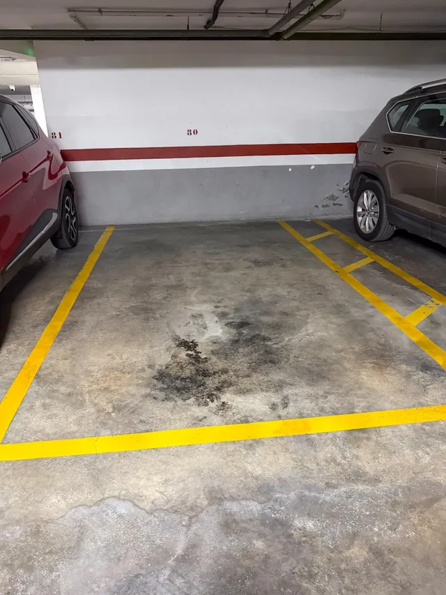 Piso de 4 habitaciones en alquiler en barrio Beteró — 32