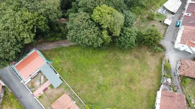 Parcela edificable de 1.024 m2 en Caces Las Caldas - foto 5