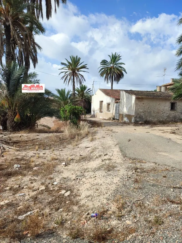 Se vende casa con Terreno en La Marina — 5