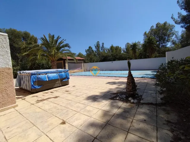 CHALET INDEPENDIENTE CON PISCINA Y CERCA DE SERVICIOS - foto 3