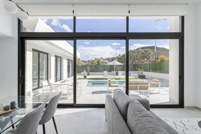 Villa independiente moderna con 3 dormitorios y piscina privada a la venta en Calasparra(Murcia) — 11