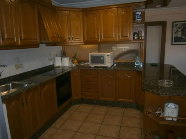 Nave industrial con vivienda y parcela de 11.800 metros — 31