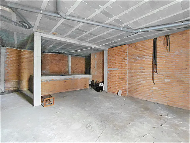 Local de 110m2 Diáfano en el Corazón de Cambados - foto 3