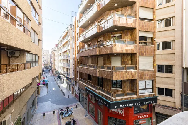 OFICINA DE 149 m2 EN PLENA GRAN VÍA – POSIBILIDAD DE TRANSFORMACIÓN EN VIVIENDA — 21