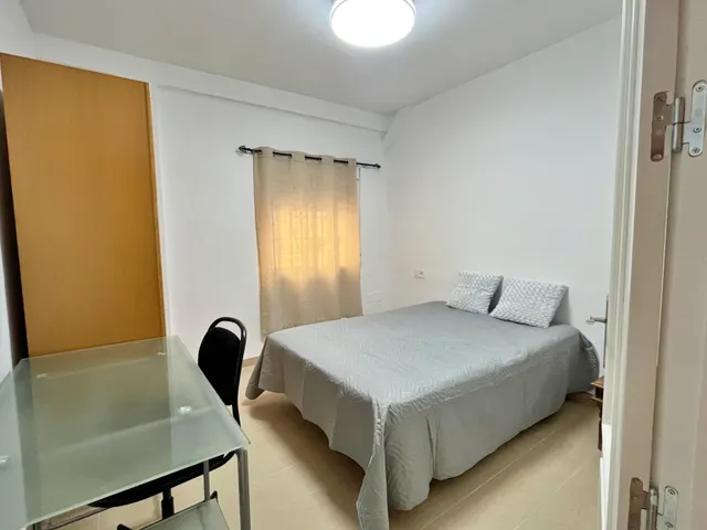 Piso totalmente reformado de 3 dormitorios en Málaga capital – Alquiler de temporada hasta julio — 7