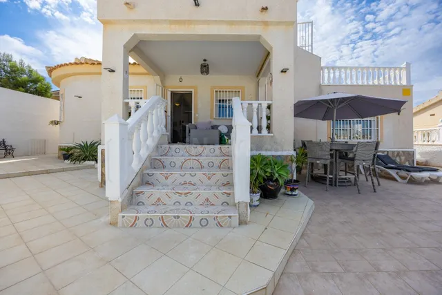 Chalet 4 habitaciones 136m² en venta - Residencial benimar — 2