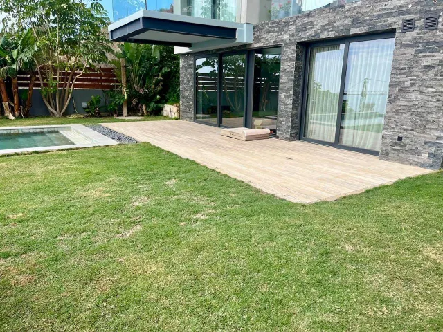 VENDEMOS UNA ELEGANTE Y MODERNA VILLA CON IMPRESIONANTES VISTAS AL MAR!! — 22