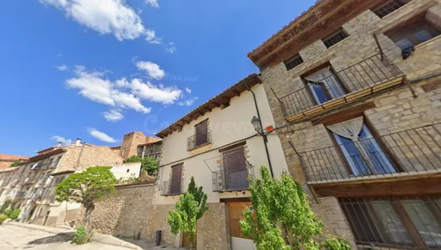 Se vende piso OKUPADO en Calle Casas Nuevas 5 Escalera 1 Pla