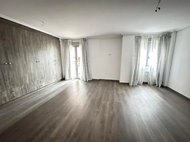SE VENDE EXCLUSIVO PISO EN ZONA ALTA DE PONFERRADA — 12