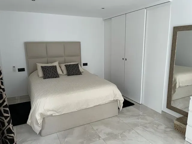 Vivienda de lujo. Recien reformada en el año 2022- — 14