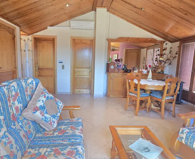 Distinción, privacidad y estilo en el corazón de Canyelles – Una finca excepcional — 28