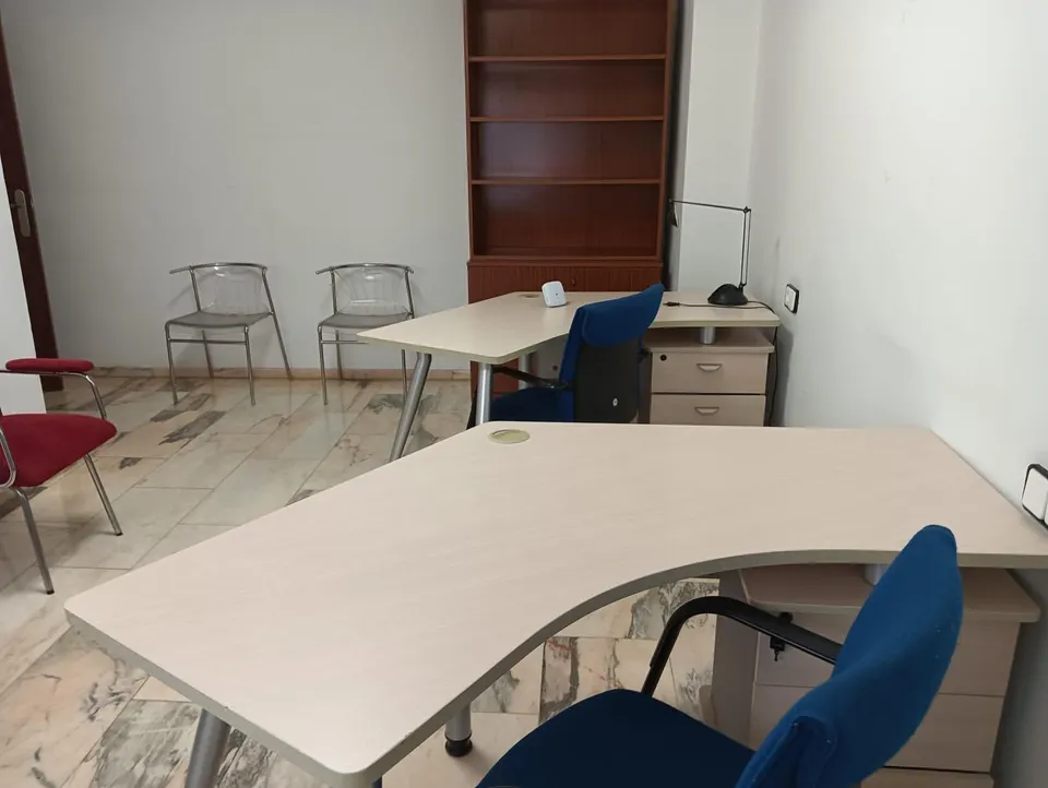 Oficina junto a Colón, Córdoba capital