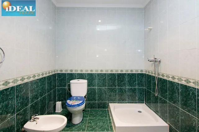 A6515D7. Huétor Santillan. www.idealhouse.es — 18
