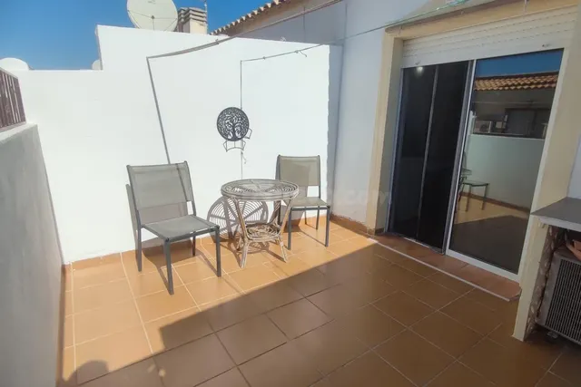 Magnífico tríplex de tres dormitorios con garaje privado en Playa Flamenca, Orihuela Costa — 3