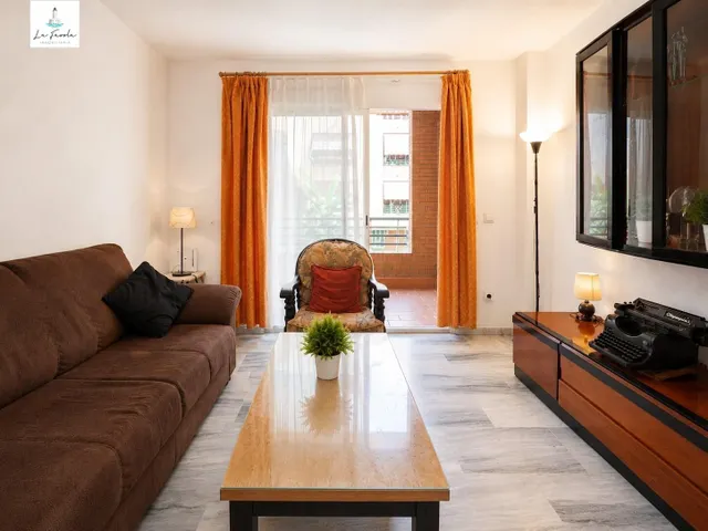 Habitación en residencial con jardines en teatinos (malaga) — 6