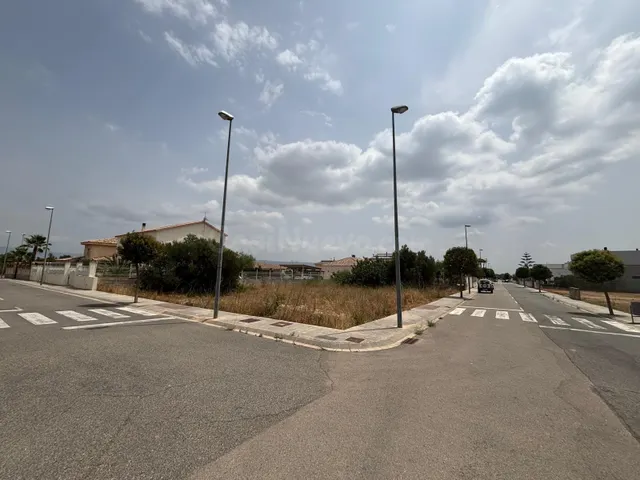 Parcela urbana de 888 m2 en la urbanización Els Pilans - foto 5