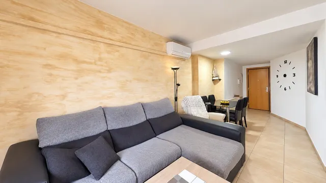 Pis en venda a corró de vall — llum natural, balcó i ascensor — 8