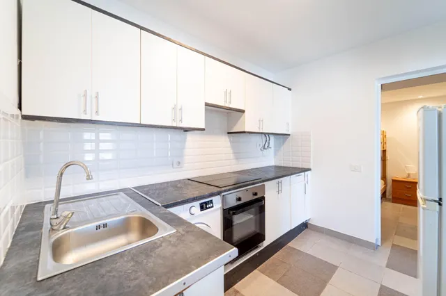 Apartamento renovado de 3 dormitorios con amplia terraza en Puerto Rico — 15