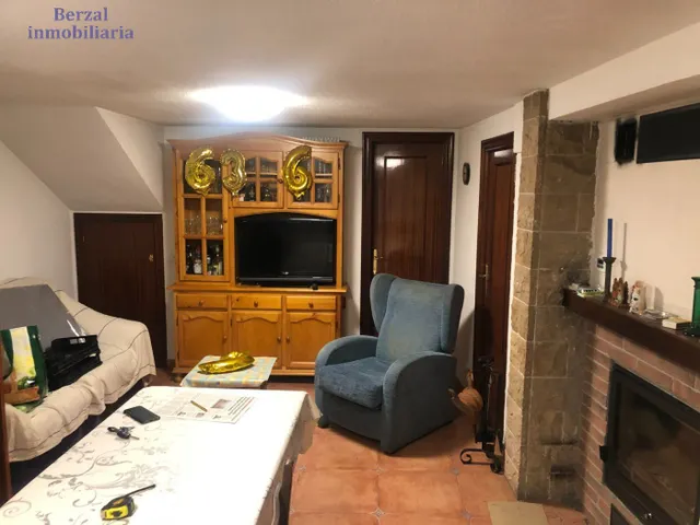 Casa de pueblo, para entrar a vivir, en entorno privilegiado - foto 4