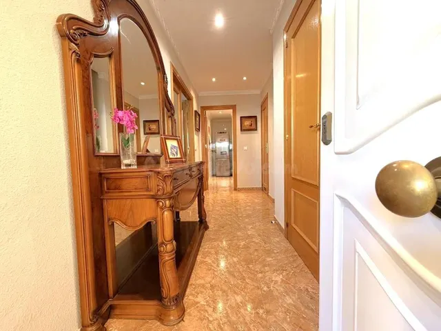 Chalet adosado en Los Prados — 2