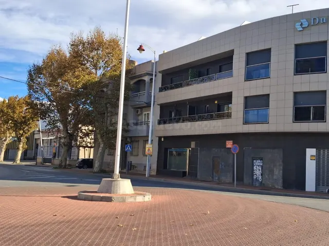 Gran oportunidad local en el Puerto !!!