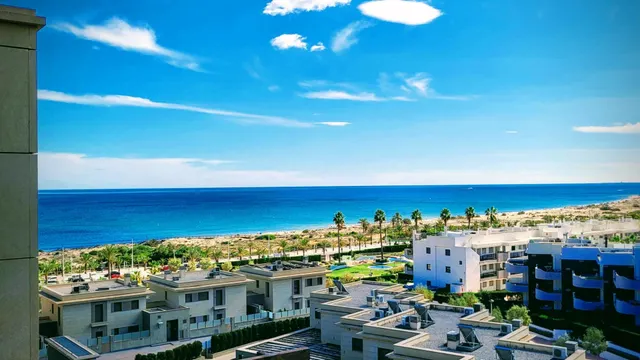 Apartamento 2 Dormitorios y 2 Baños gran terraza con vistas  1ª linea Piscina garajes y trastero — 30