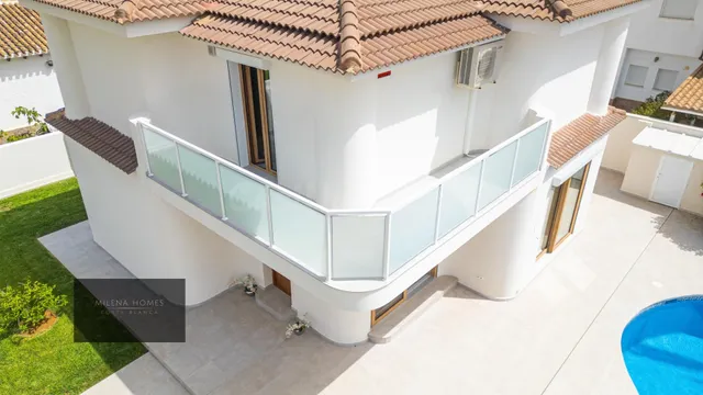 Una Villa que Enamora – Tu Refugio Privado en el Mediterráneo — 5