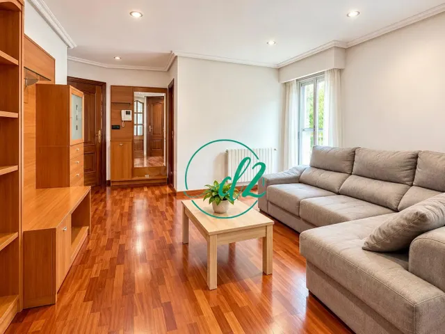 SE ALQUILA ACOGEDOR APARTAMENTE EN ZONA RESIDENCIA. REF1517 - foto 2