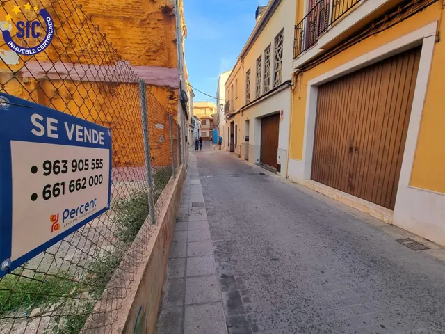 SOLAR URBANO EN EL CENTRO DE QUART DE POBLET — 16