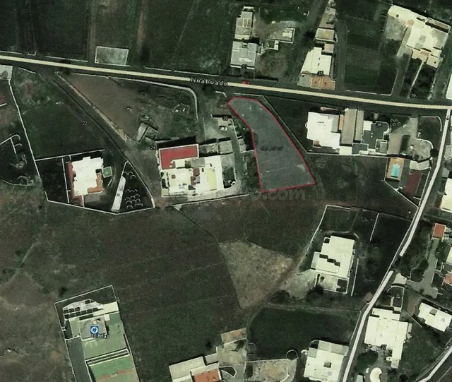 Vive la esencia de Lanzarote en Tao: Parcela urbana con proy - foto 5