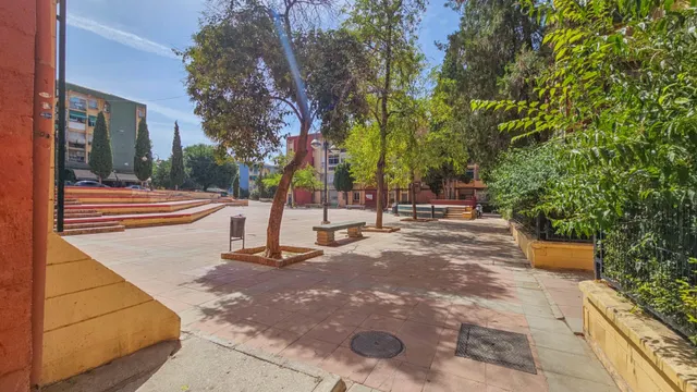 Piso de 5 dormitorios ideal para INVERSORES junto a edificio Junta Andalucía de Almanjáyar — 45
