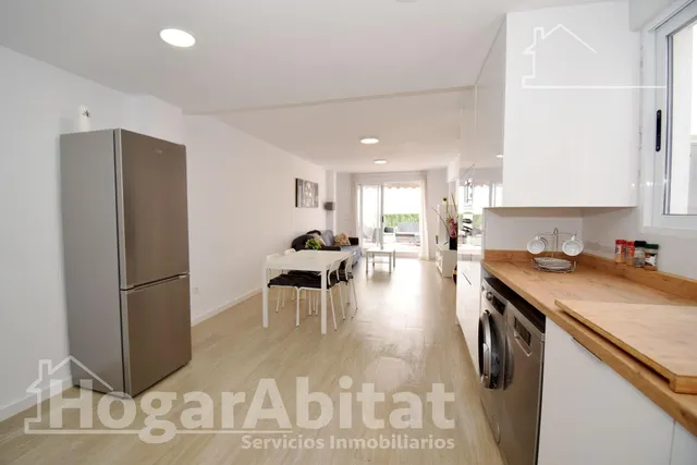 PRECIOSO ÁTICO REFORMADO Y TOTALMENTE EXTERIOR Y CON VISTAS AL PUERTO — 32