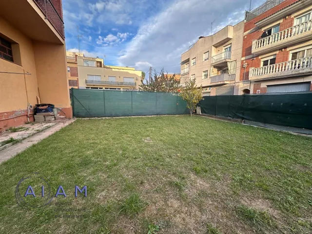 Edificio con local y 2 viviendas en Tordera — 8