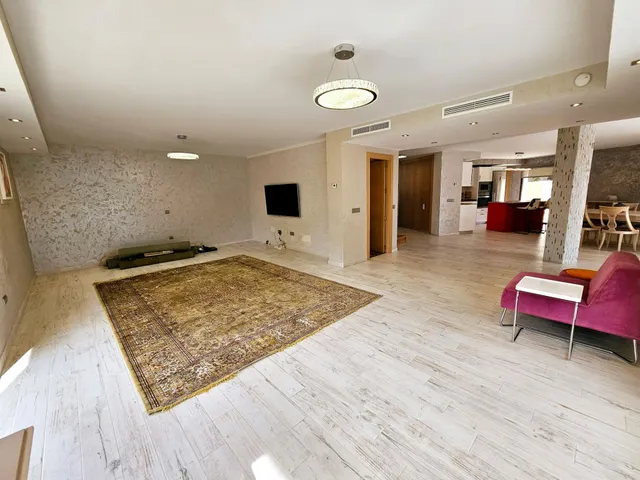 Excepcional villa independiente con piscina privada cerca del centro de Marbella – alquiler de larga temporada — 11