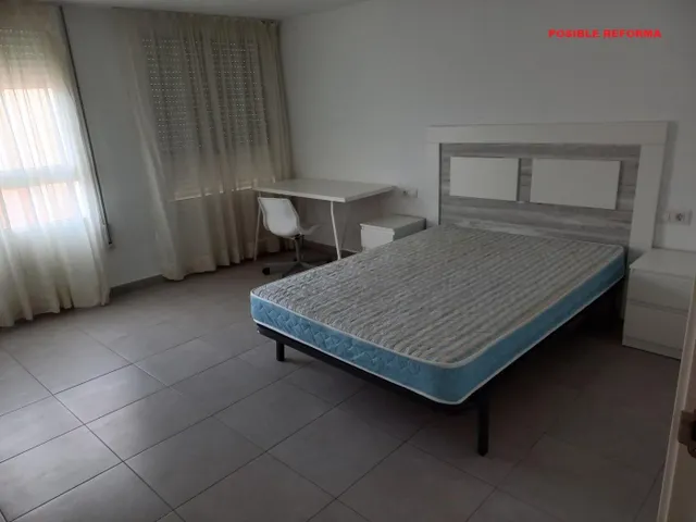 Piso céntrico en Castellón con gran potencial de reforma — 12