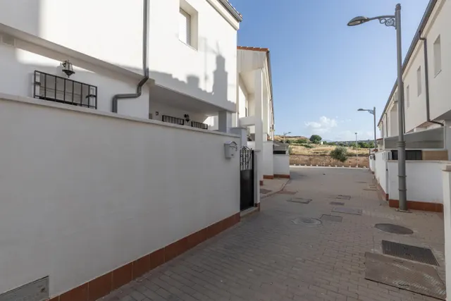 CASA EN VENTA EN GUADIX – ZONA MERCADONA — 29
