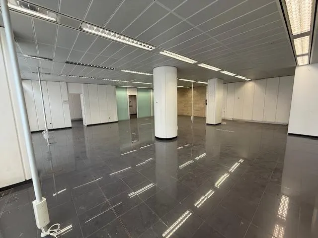 ALQUILER LOCAL CENTRICO, ZONA AVDA. GENERAL PRIMO DE RIVERA, 225M2. — 2
