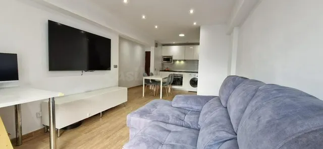 MARAVILLOSO APARTAMENTO REFORMADO CERCA DE LA COSTA Y DEL CE