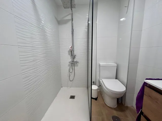 Casa adosada en esquina con piscina privada, jardín y vistas a la Bahía de Málaga — 42