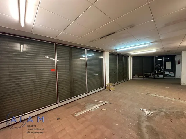 LOCAL COMERCIAL EN VENTA — 29