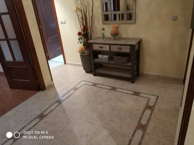 SE VENDE AMPLIO PISO EN EL CENTRO DE VALENCIA DE DON JUAN, AMUEBLADO, IMPECABLE, 3HAB., GARAJE — 23