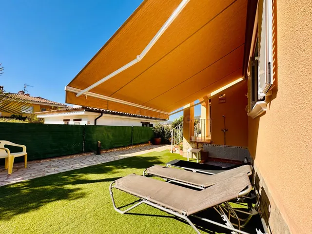 CALONGE: CHALET CON GARAJE Y PISCINA EN PERFECTO ESTADO. ZON - foto 4
